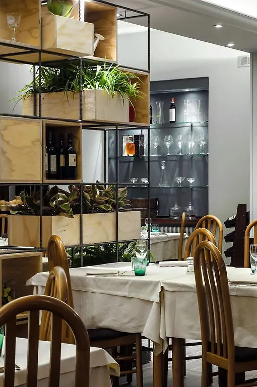 **  Hotel dell'Angelo Predore Italia